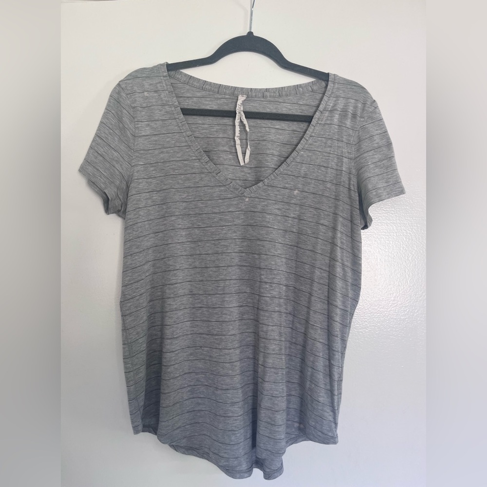 Lululemon size 8 t-shirt